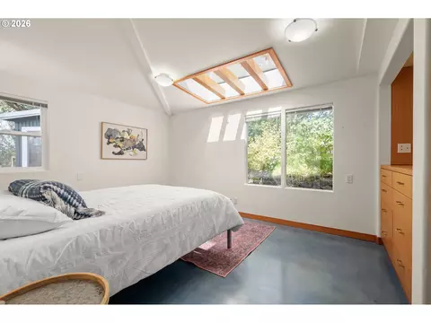 Bedroom - 2606 Spring Blvd, Eugene, OR 97403 photo 2 of 7
