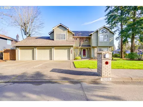 16305 NE San Rafael Dr, Portland, OR 97230