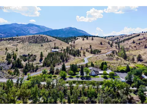 130 SE Lupine #11, John Day, OR 97845