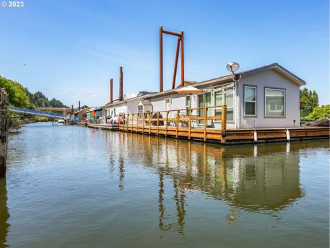 13330 NW Marina Way, Portland, OR 97231