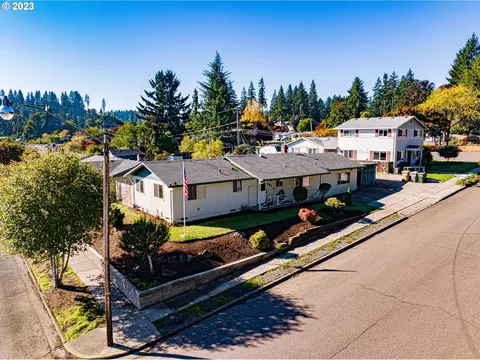 201 Osage St, Sweet Home, OR 97386