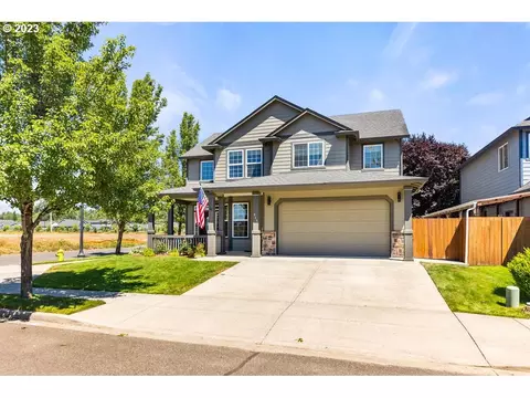 915 NE 8th Ave, Battle Ground, WA 98604