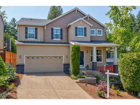 8371 SW Hayden Dr, Beaverton, OR 97007
