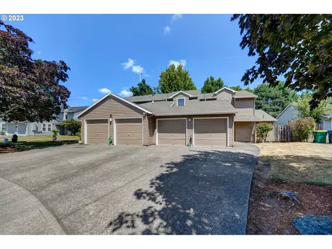 688 SW 203rd Pl, Beaverton, OR 97003