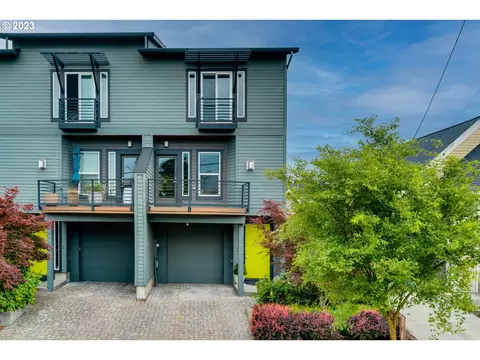 521 NE Ainsworth St, Portland, OR 97211