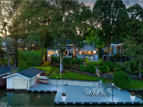 3648 Lakeview Blvd, Lake Oswego, OR 97035