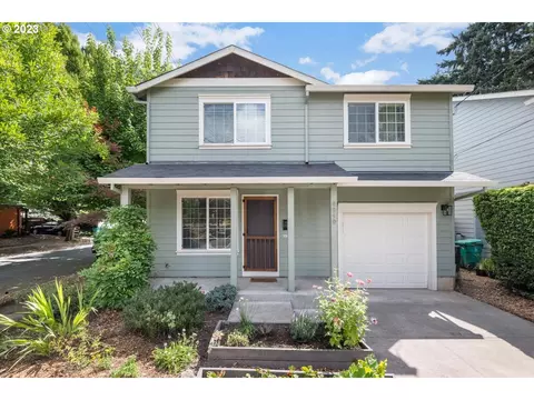8840 N Endicott Ave, Portland, OR 97217