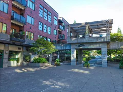 400 W 8th St #405, Vancouver, WA 98660