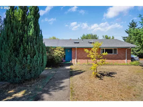 691 E Lincoln St, Woodburn, OR 97071
