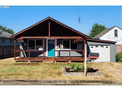 220 Border St, Myrtle Point, OR 97458
