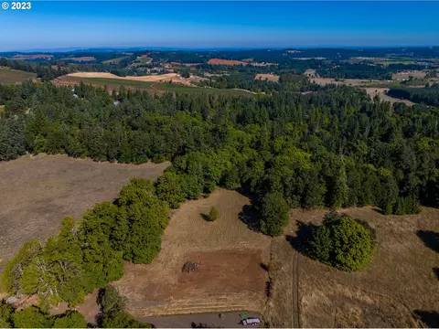 3695 View Top Ln, Turner, OR 97392