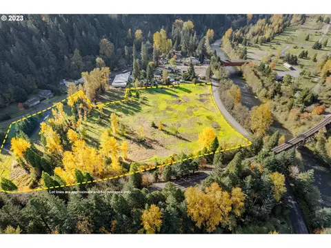 westoak rd, Westfir, OR 97492