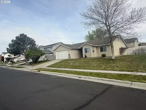 617 E Oregon Ave, Hermiston, OR 97838