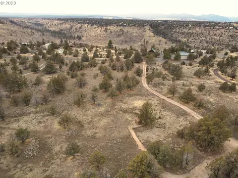 5675 SW Upper Canyon Rim Dr, Culver, OR 97734