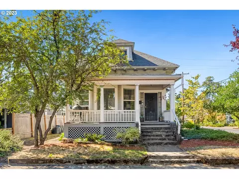 5703 SE 71st Ave, Portland, OR 97206