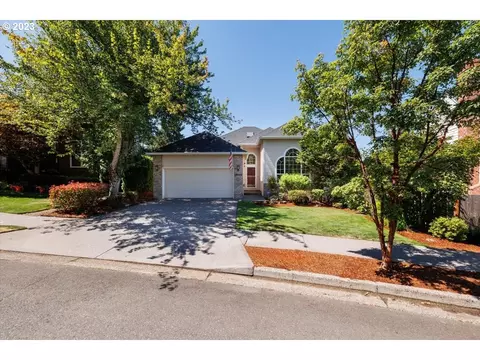 19743 Bennington Ct, West Linn, OR 97068