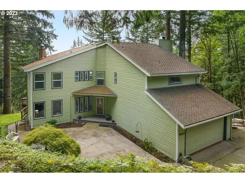9540 SE Wooded Hills Ct, Damascus, OR 97089