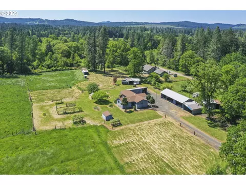 88754 Faulhaber Rd, Elmira, OR 97437