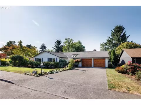 12264 NW Kearney St, Portland, OR 97229