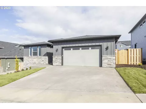 1773 NE Gilbert Ln, Estacada, OR 97023