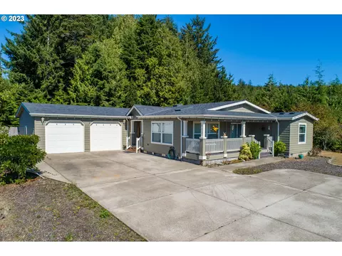 112 SE Fair Wind Ct, Depoe Bay, OR 97341