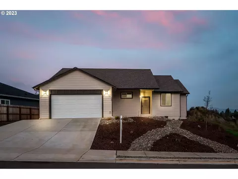 155 Wil Way, Winston, OR 97496