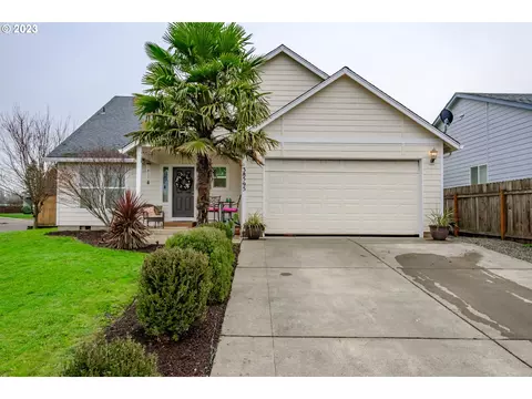 38595 SW Dogwood St, Scio, OR 97374