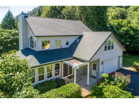 12000 E Mapleton Rd, Mapleton, OR 97453