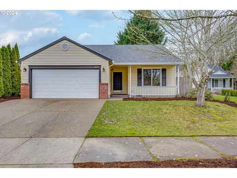 1628 SW Sunny Ln, Mcminnville, OR 97128