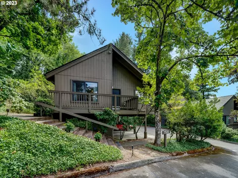7520 SW Barnes Rd #A, Portland, OR 97225