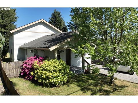 806 NW Ivy St, Camas, WA 98607