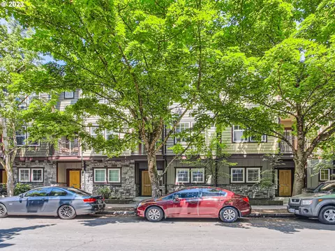 3307 SE Morrison St # 25, Portland, OR 97214