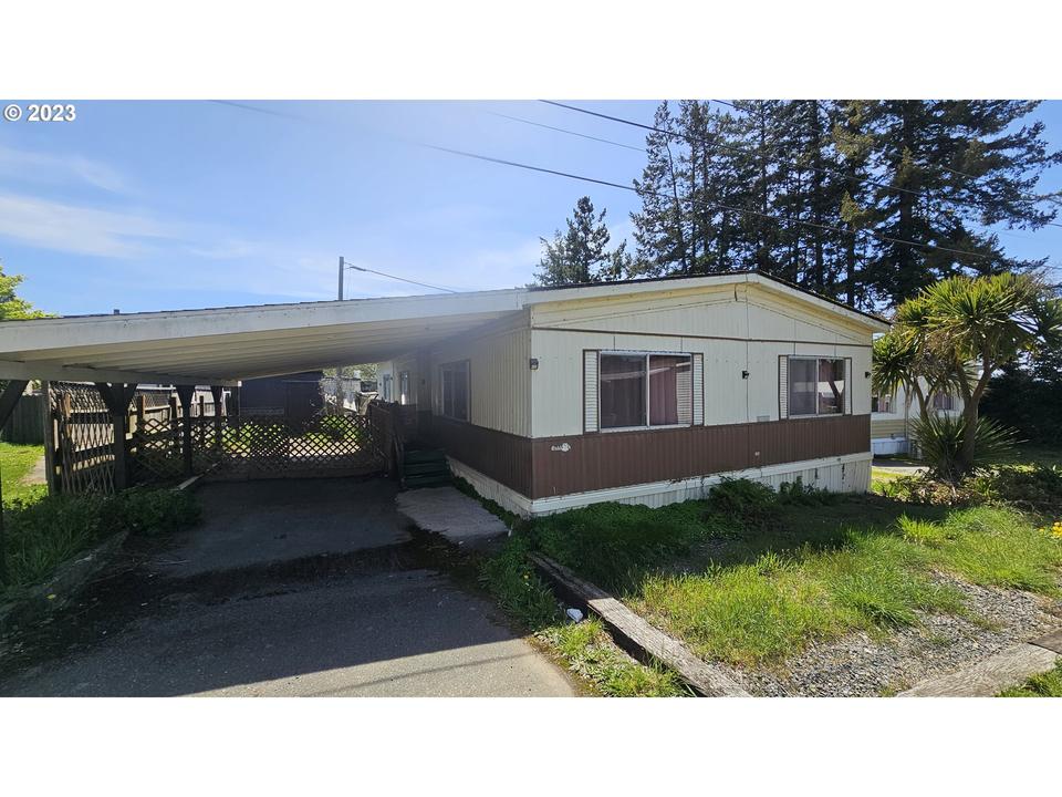 97883 Court St 33, Brookings, OR 97415 29 Photos MLS 23277602