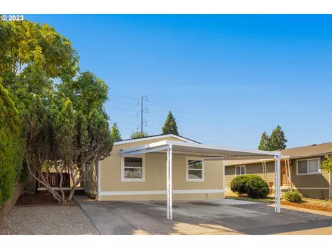 745 SW Liberty Bell Dr SW #51, Beaverton, OR 97006