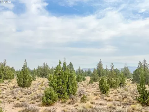 SE Redwood Ln, Prineville, OR 97754