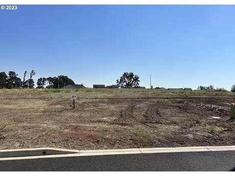 1532 NW Jackson St #97, Mcminnville, OR 97128