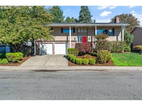 4960 SE Casa Del Rey Dr, Milwaukie, OR 97222