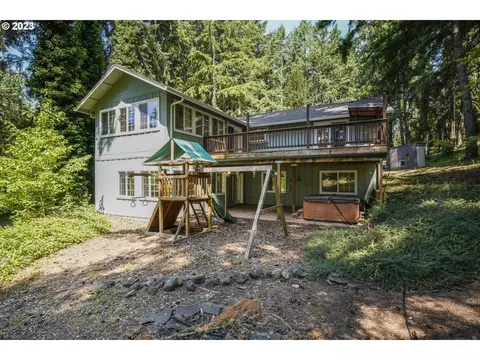 32586 Howard Loop, Cottage Grove, OR 97424