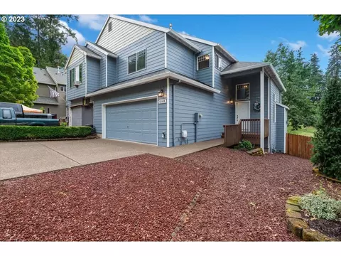 13145 SW Creekshire Dr, Tigard, OR 97223