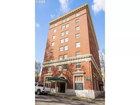 1005 SW Park Ave #801, Portland, OR 97205