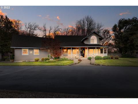 28244 Edgewater Dr, Eugene, OR 97402 photo 1