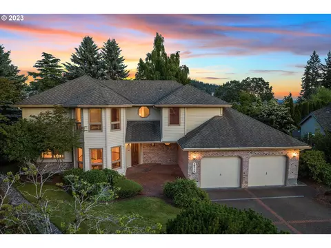 10710 SE Marilyn Ct, Happy Valley, OR 97086