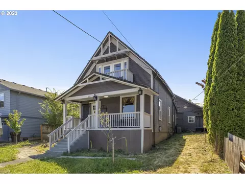 1745 1st St, Columbia City, OR 97018