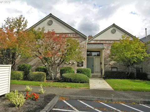 16146 SW 130th Ter #3, King City, OR 97224