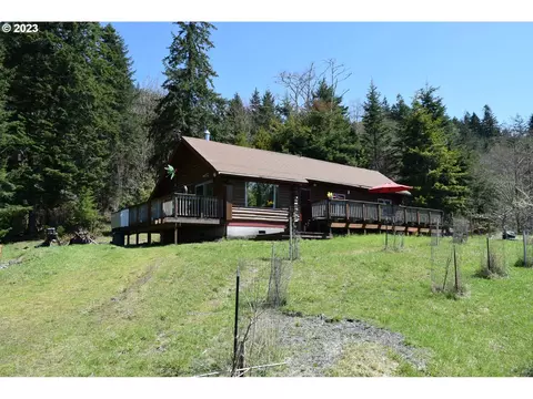 95391 Grizzly Mountain Rd, Gold Beach, OR 97444
