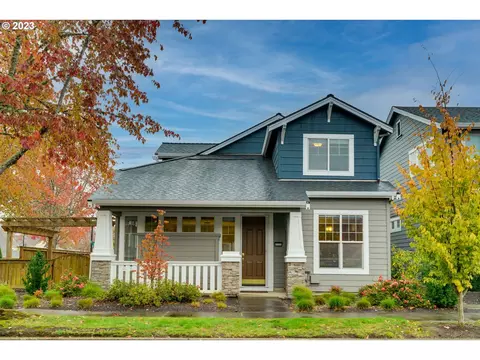 6121 NE Rosebay Dr, Hillsboro, OR 97124