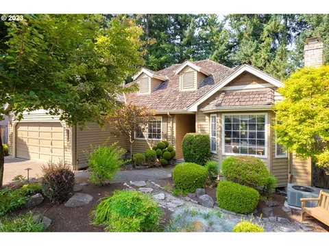 8941 SW Leslie St, Portland, OR 97223