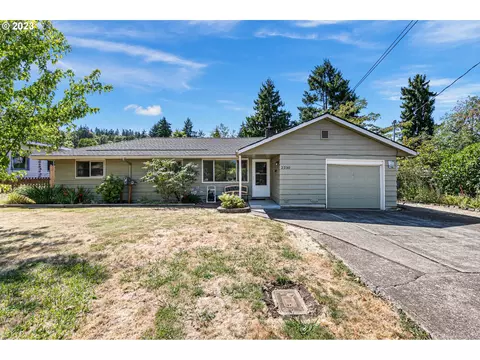 2230 Cleveland St, Eugene, OR 97405
