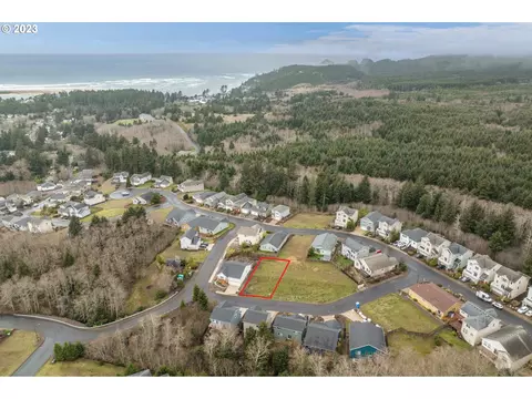 107 Emerald Ln, Netarts, OR 97143