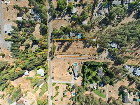 295 Ponderosa Ln, Grants Pass, OR 97527